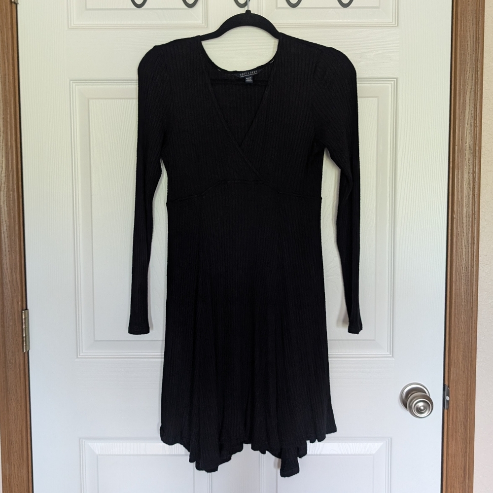 American Eagle Outfitters Black Crew Neck Long Sleeve Sweater Dress